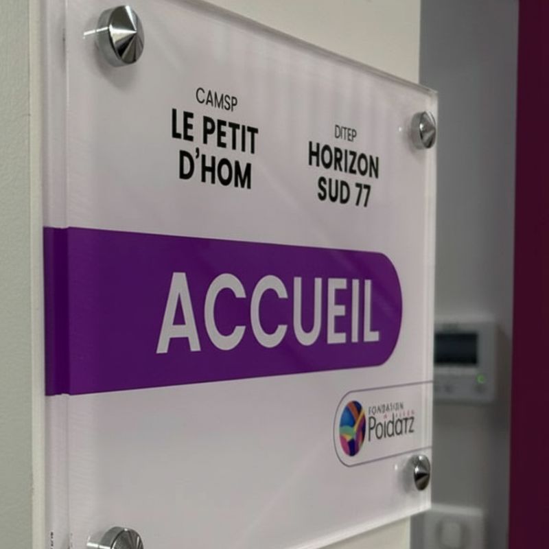 Plaque signalétique accueil