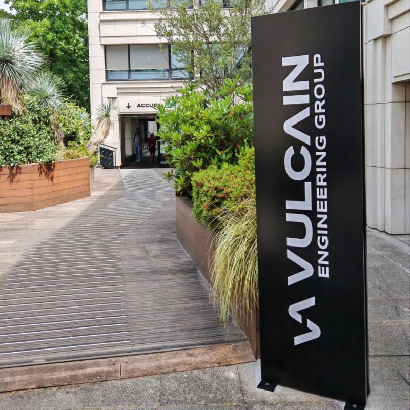 Totem signalétique entreprise